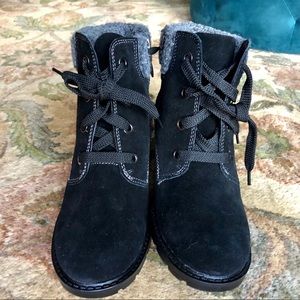 NWOT Sporto Black Suede Ankle Boots